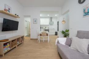 Workfriendly 2BR Home 5 min walk to Beach - Wifi